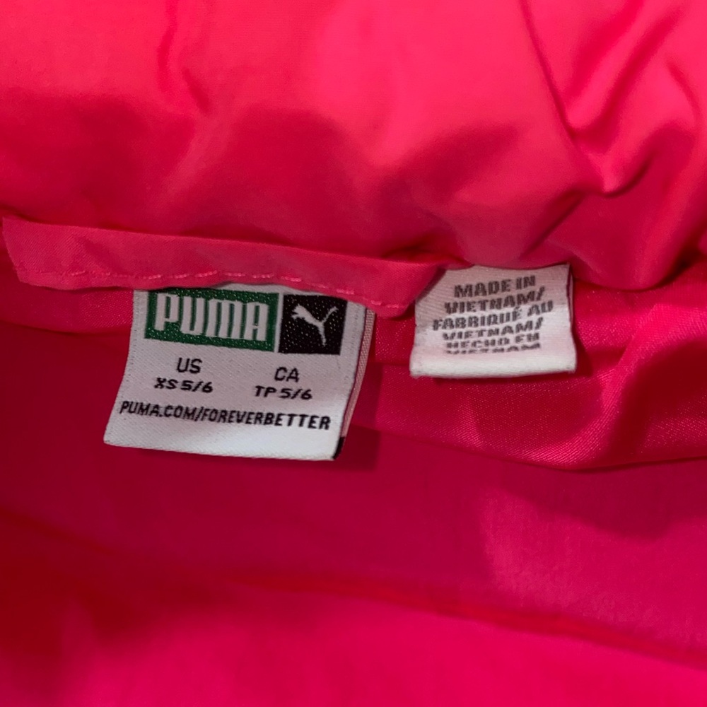 🐈⬛🩷 PUMA Girls Hot Pink Puffer Vest | Size 5/6 | Trendy & Cozy - Picture 5 of 7